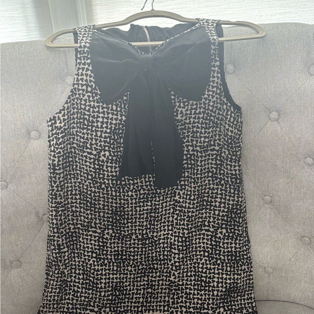 Chic Black and White Sleeveless Dress with Bow